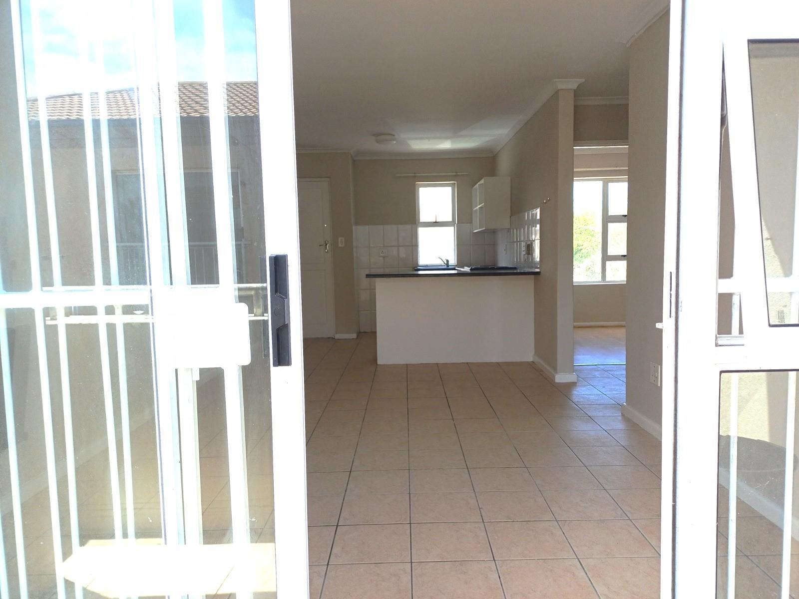 Image 4 of 6