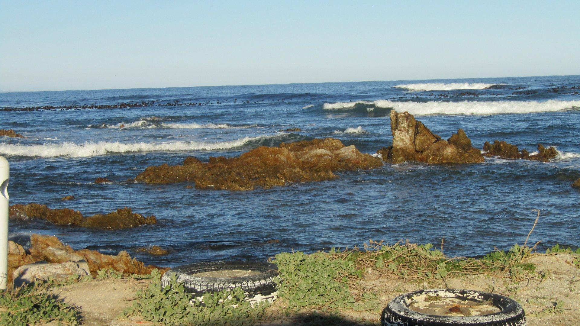 Image 4 of 6