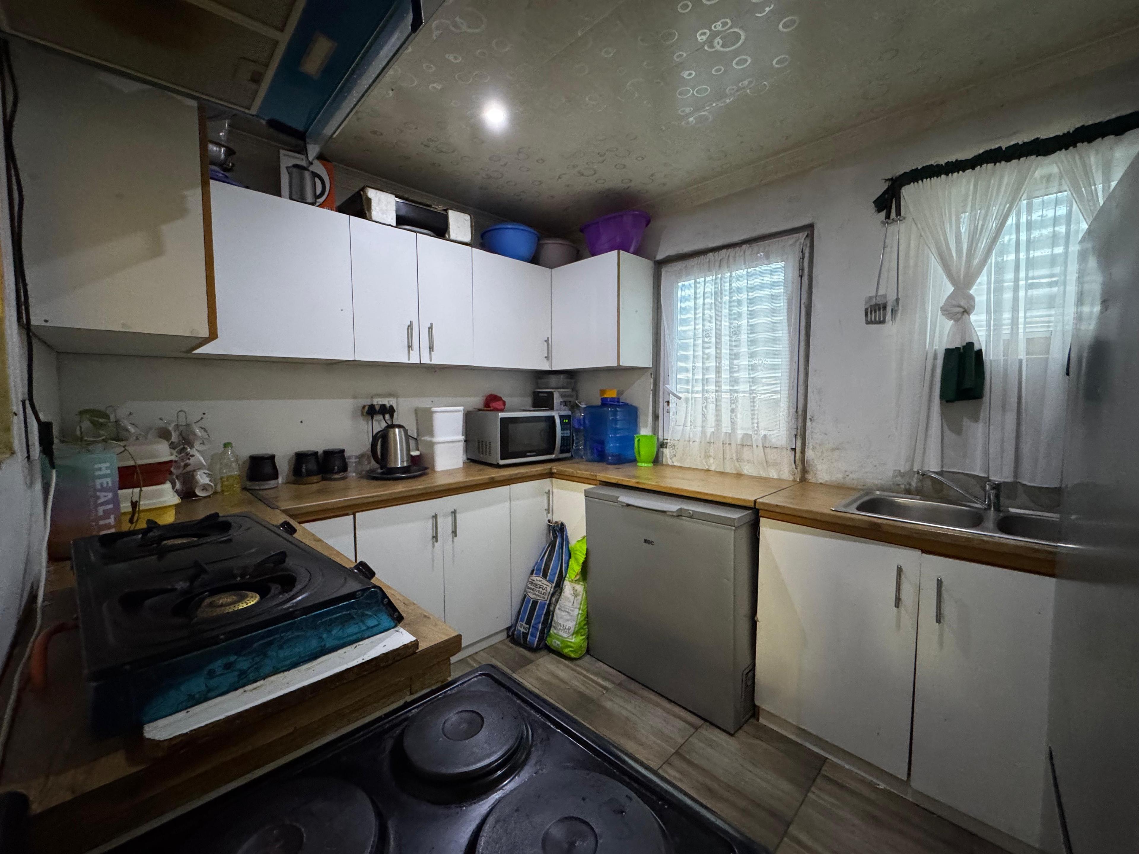 Image 1 of 6