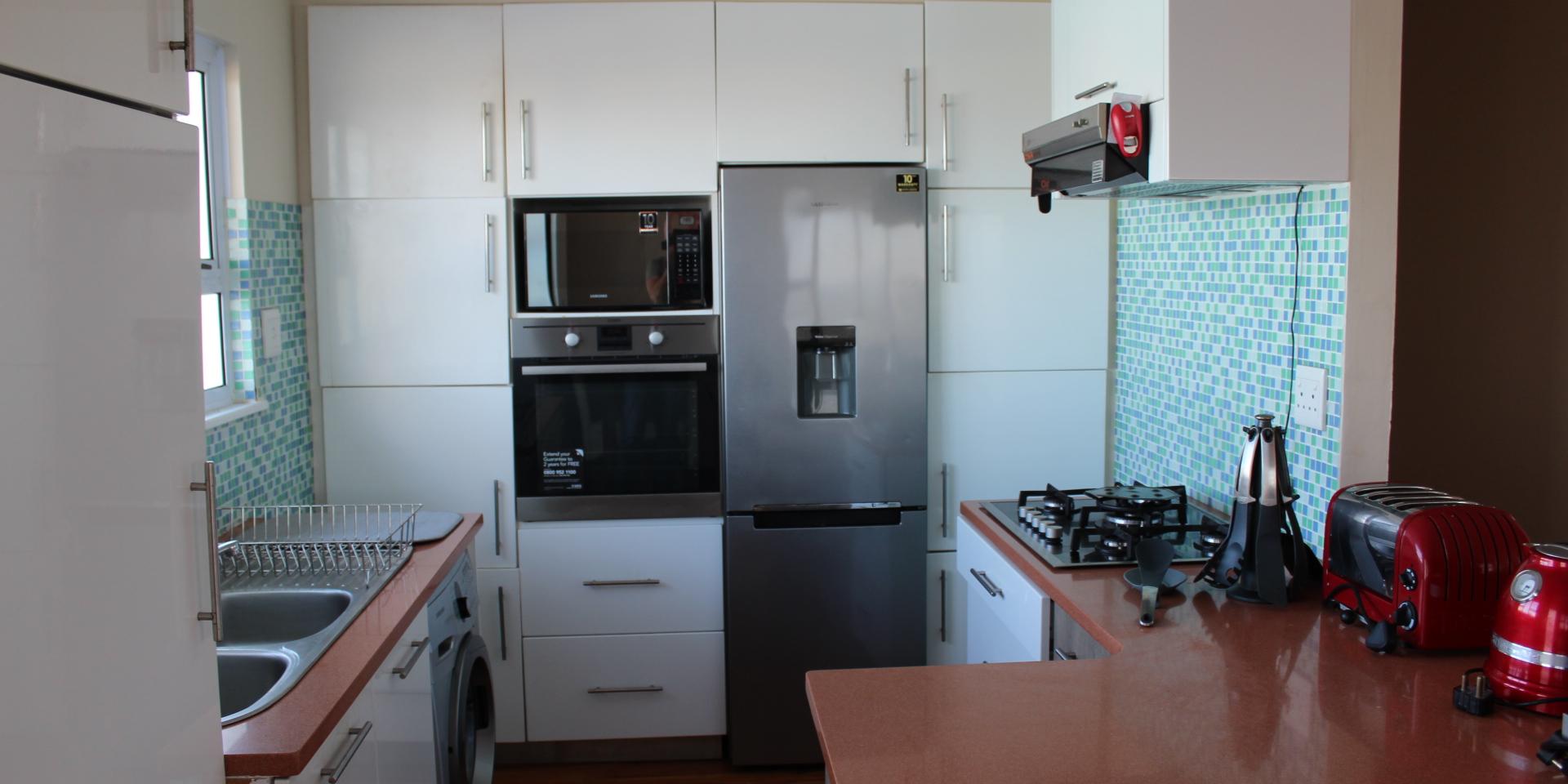 Image 4 of 6