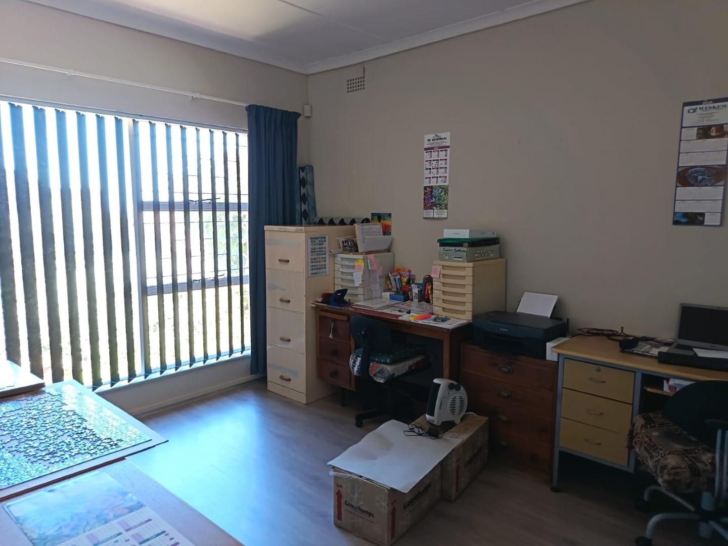 Image 5 of 6