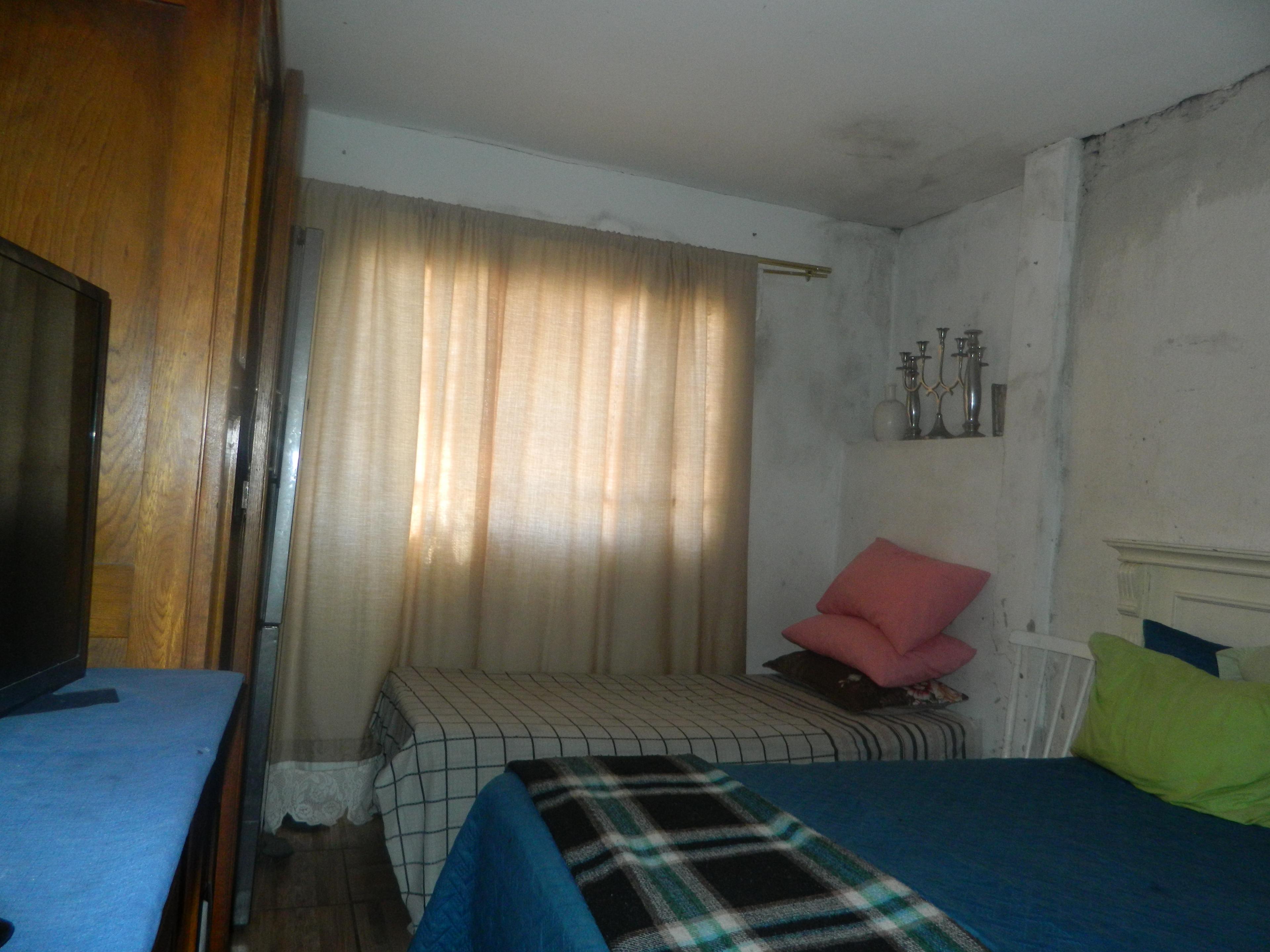 Image 4 of 6