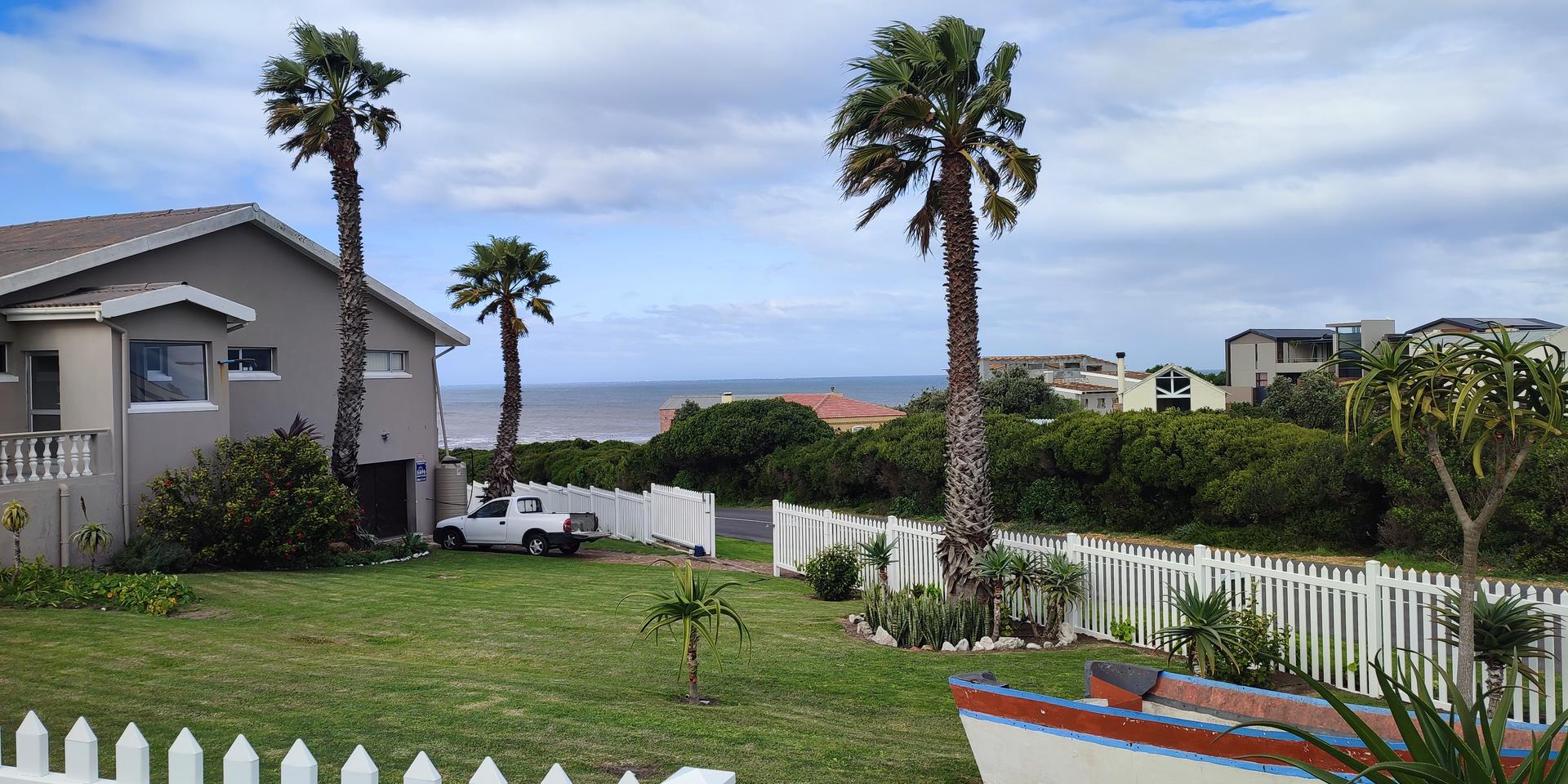 Image 4 of 6
