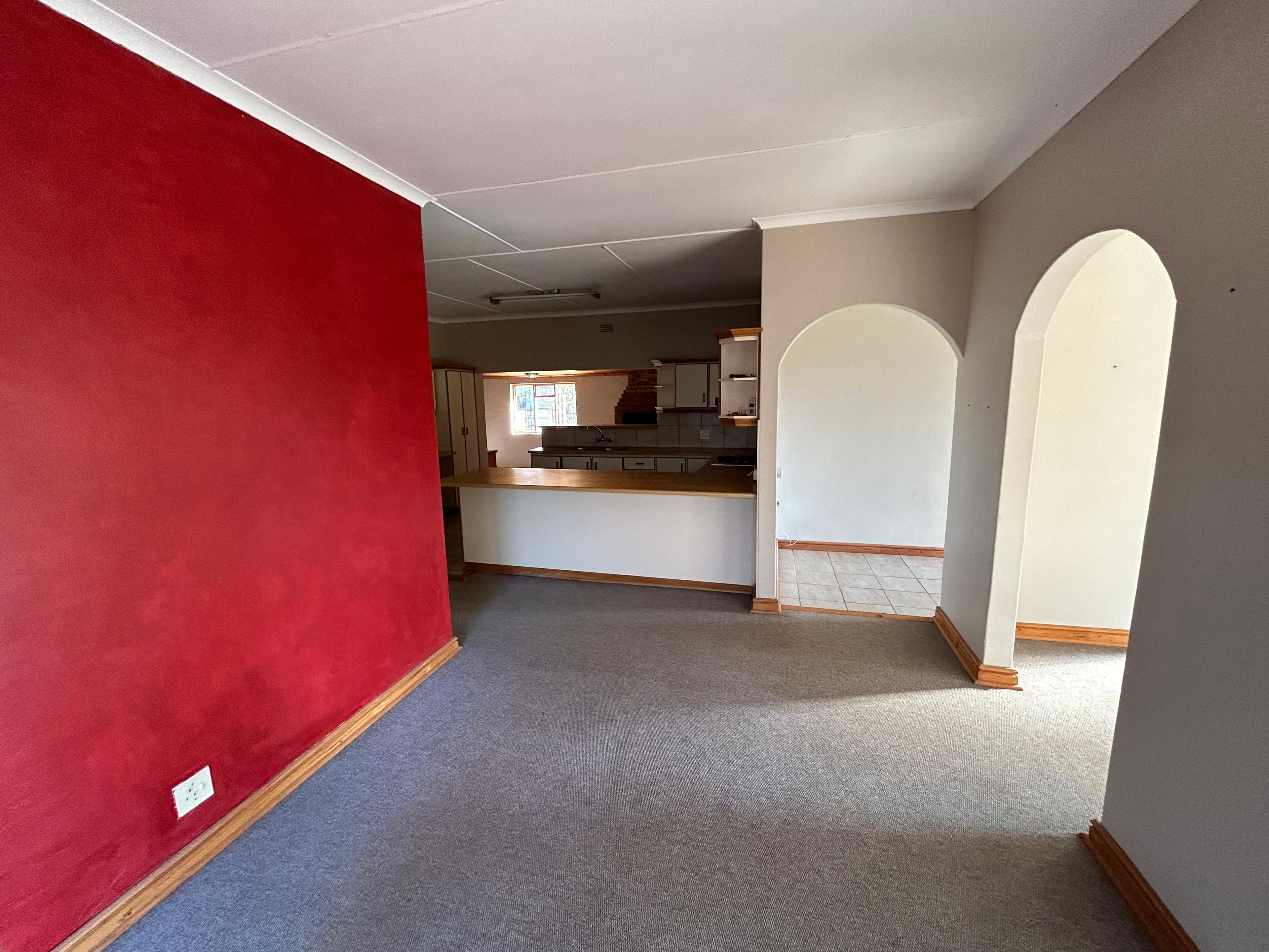 Image 4 of 6
