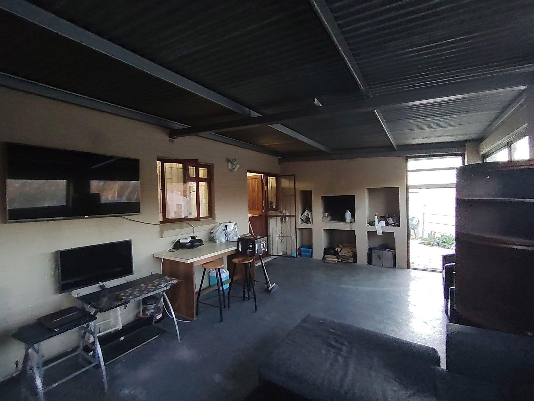 Image 4 of 6