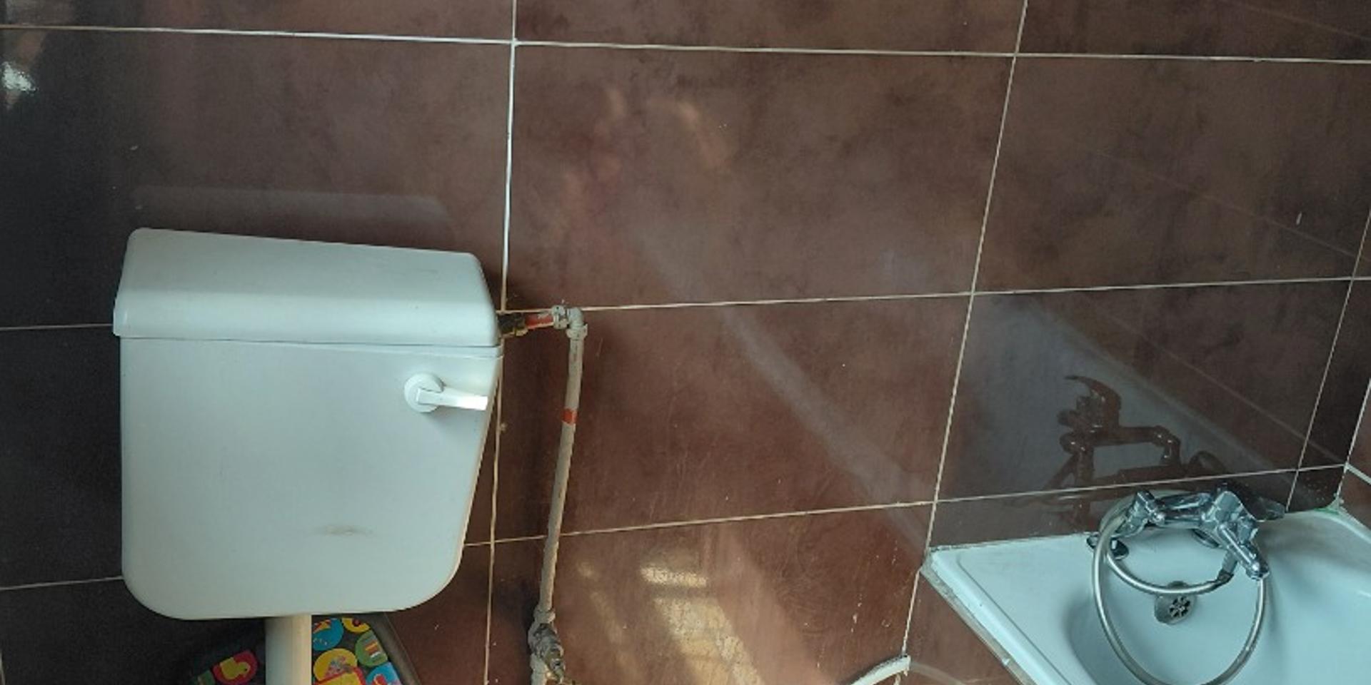 Image 3 of 6