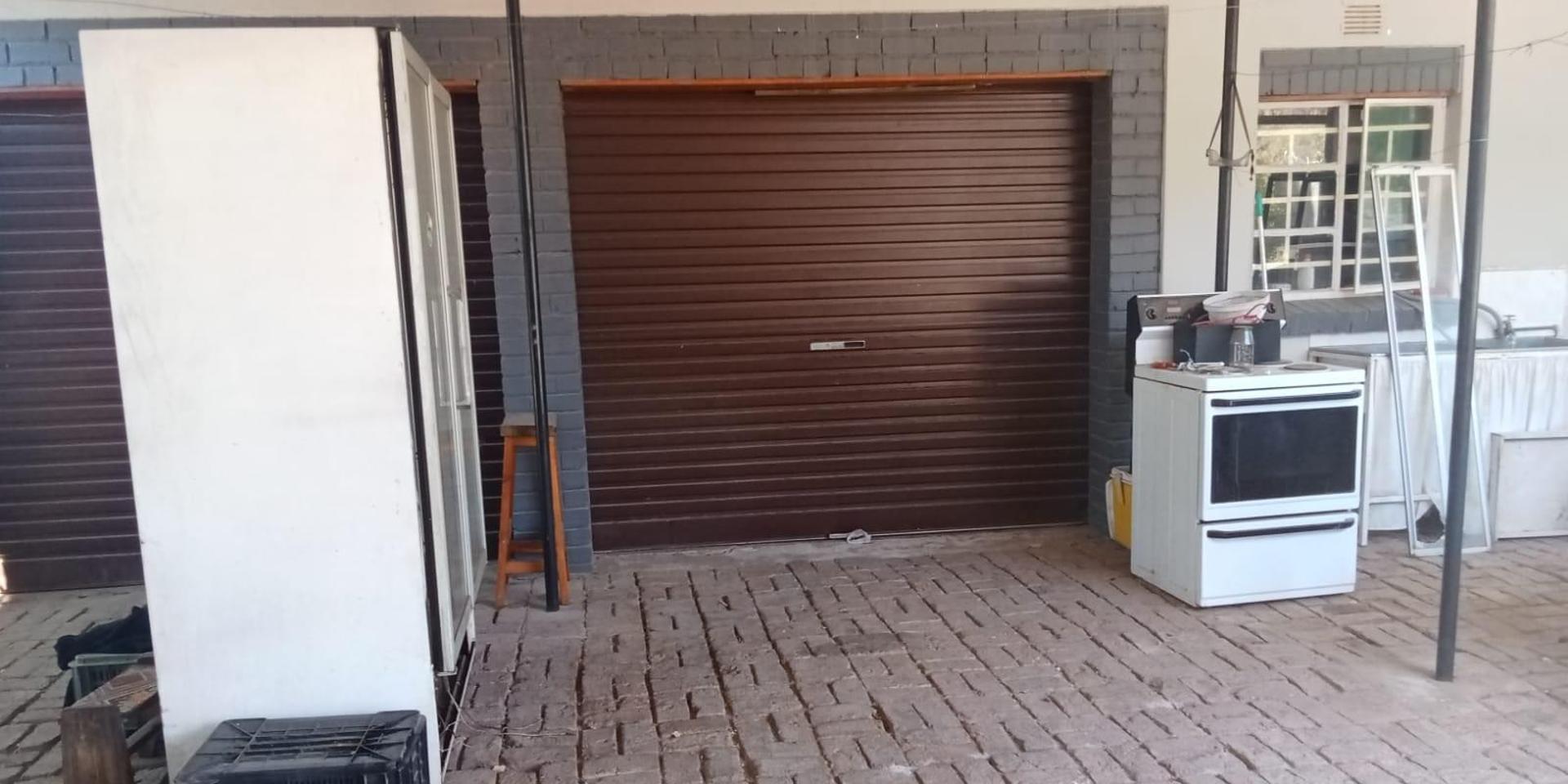 Image 5 of 6