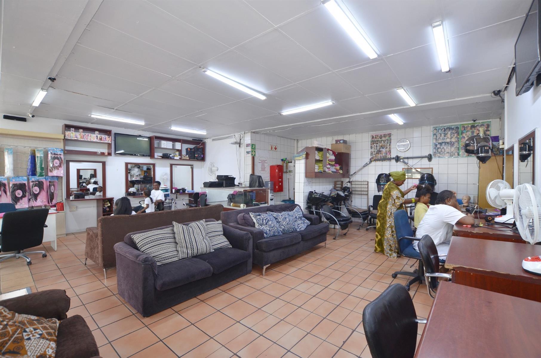Image 4 of 6