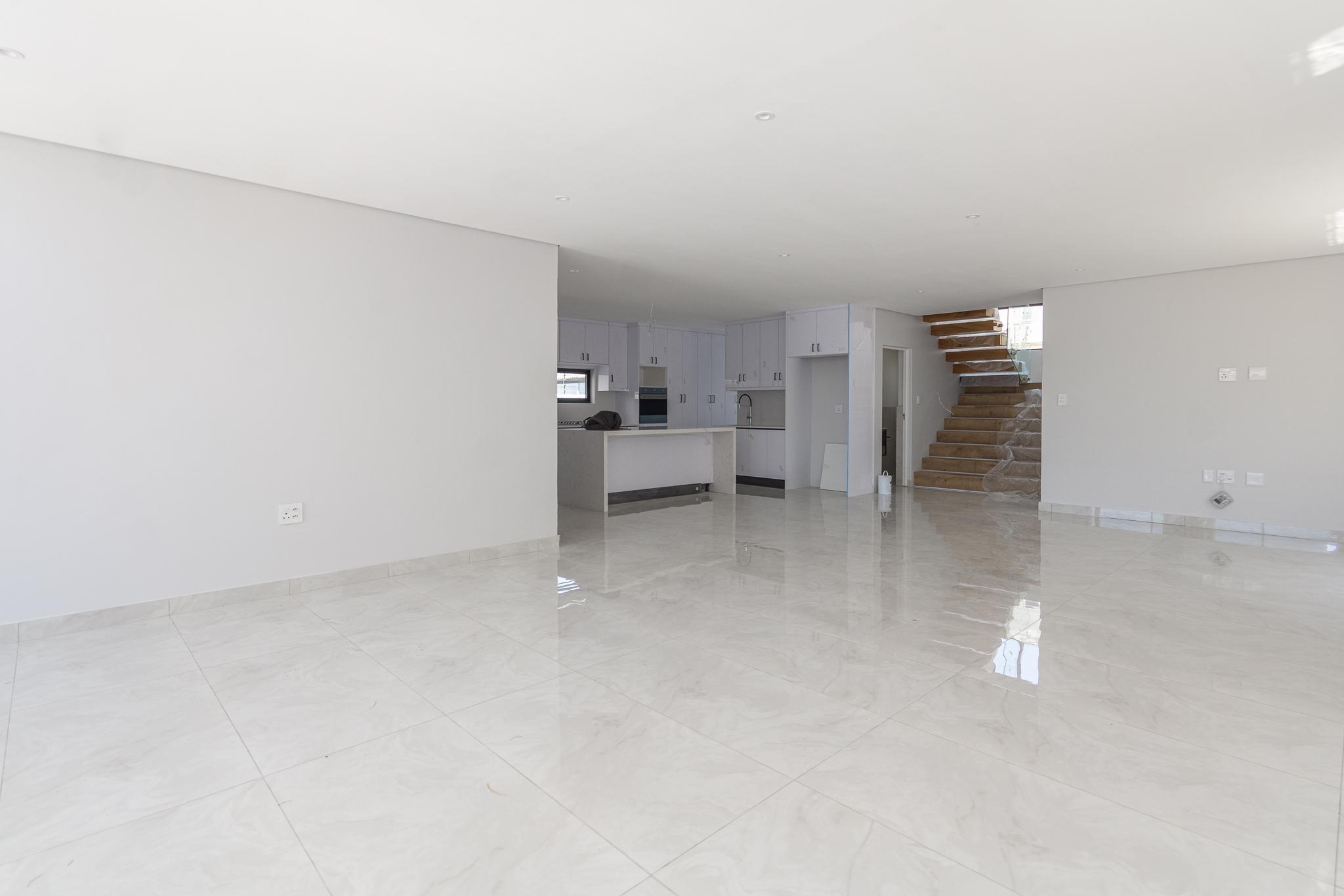 Image 2 of 6