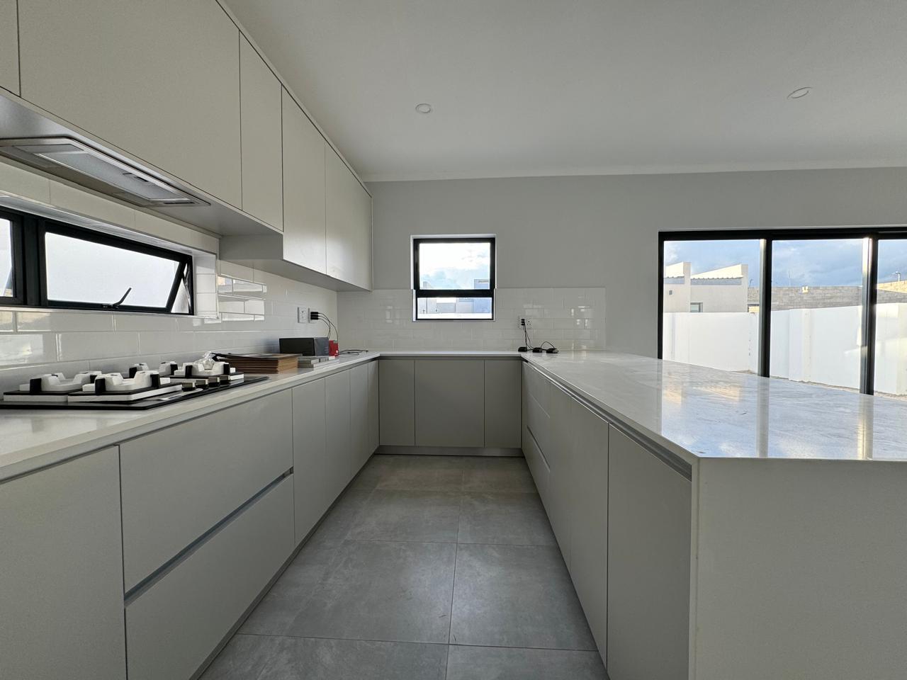 Image 5 of 6
