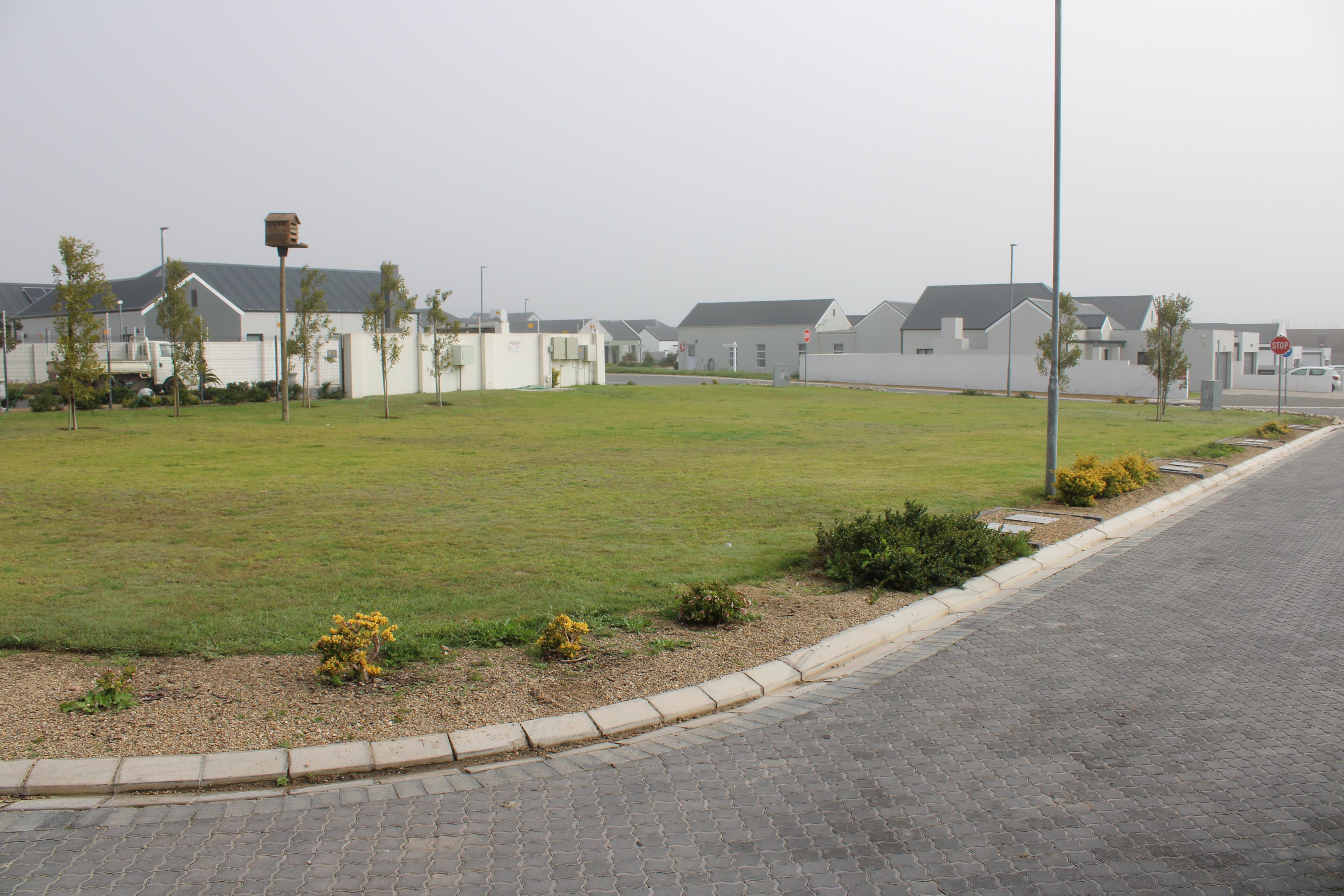 Image 4 of 6