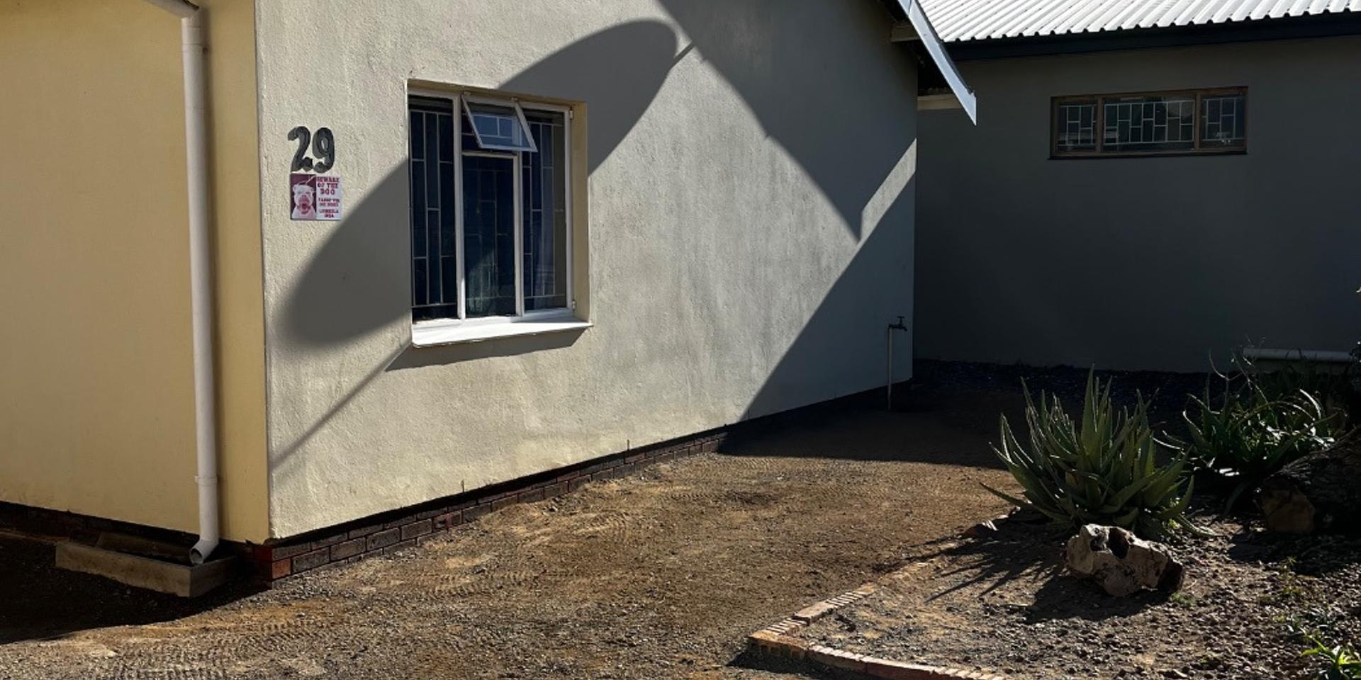 Image 1 of 6