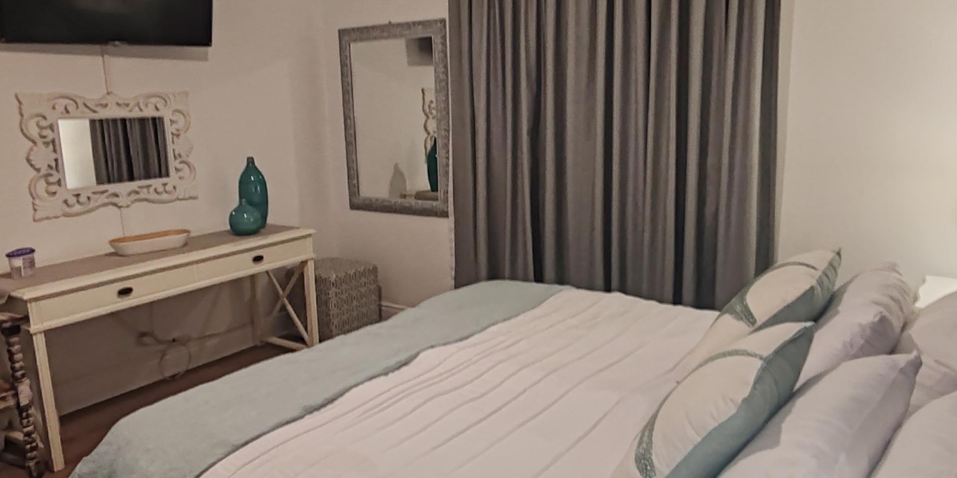 Image 4 of 6
