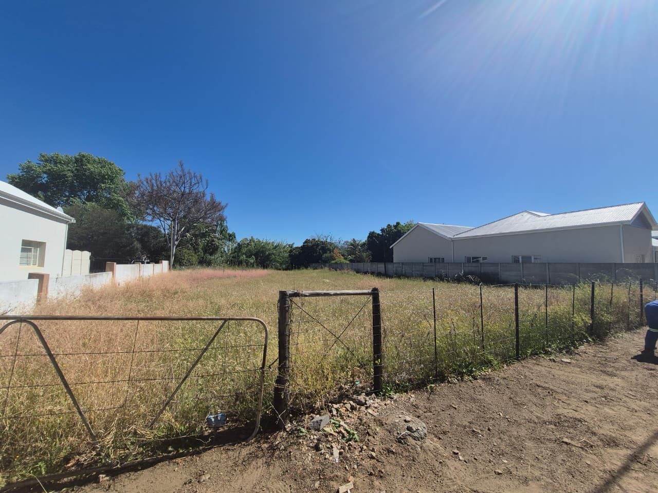 Image 1 of 6