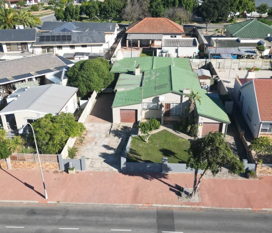 Image 3 of 6