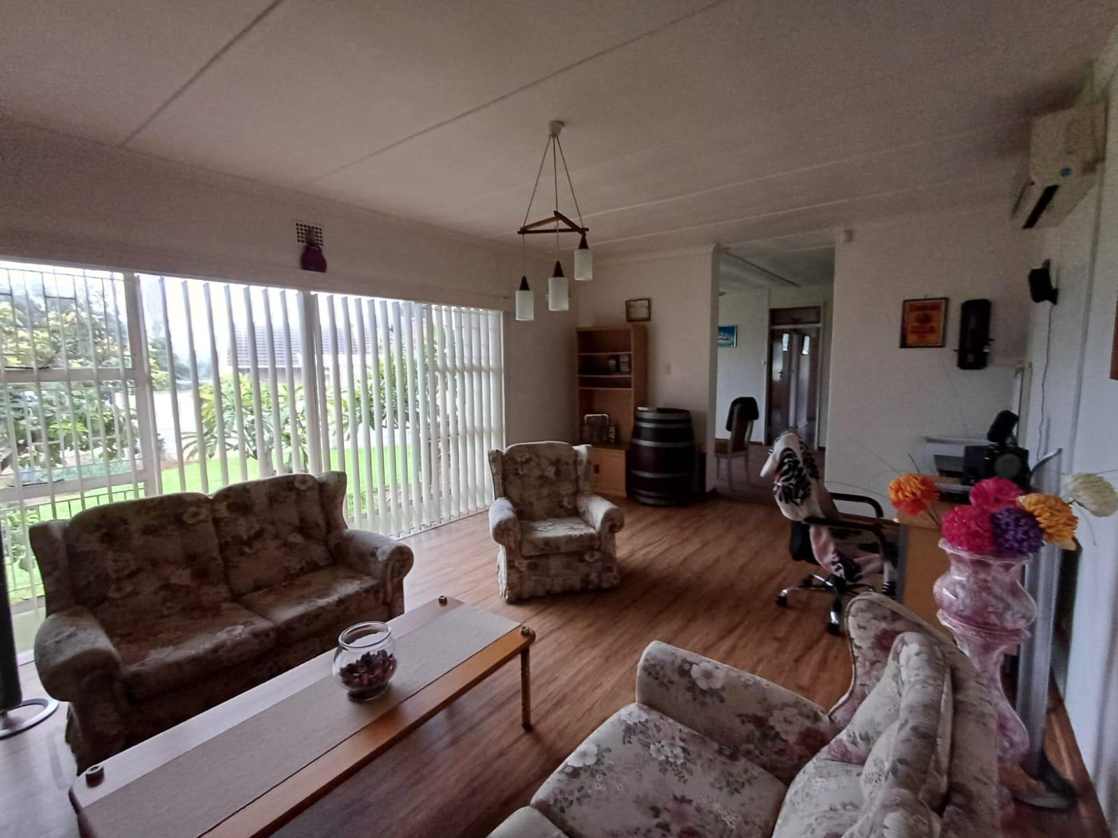 Image 4 of 6