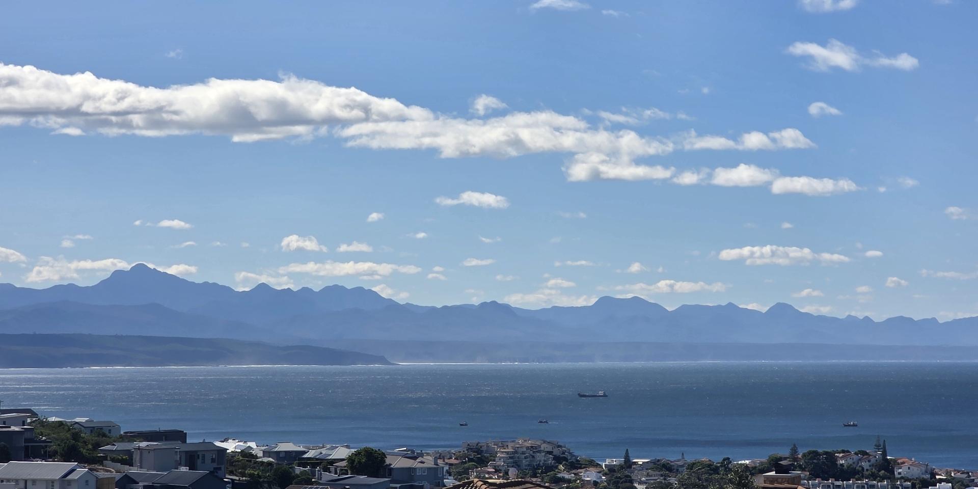 Image 4 of 6