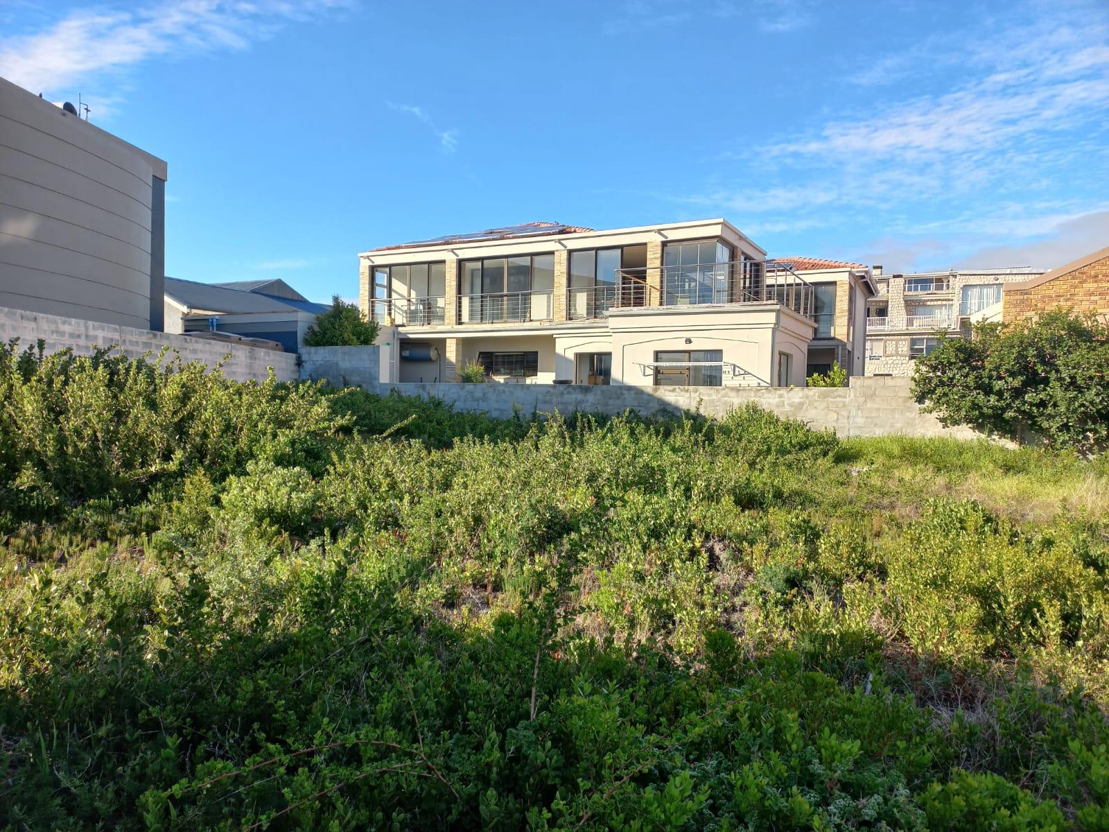 Image 2 of 6
