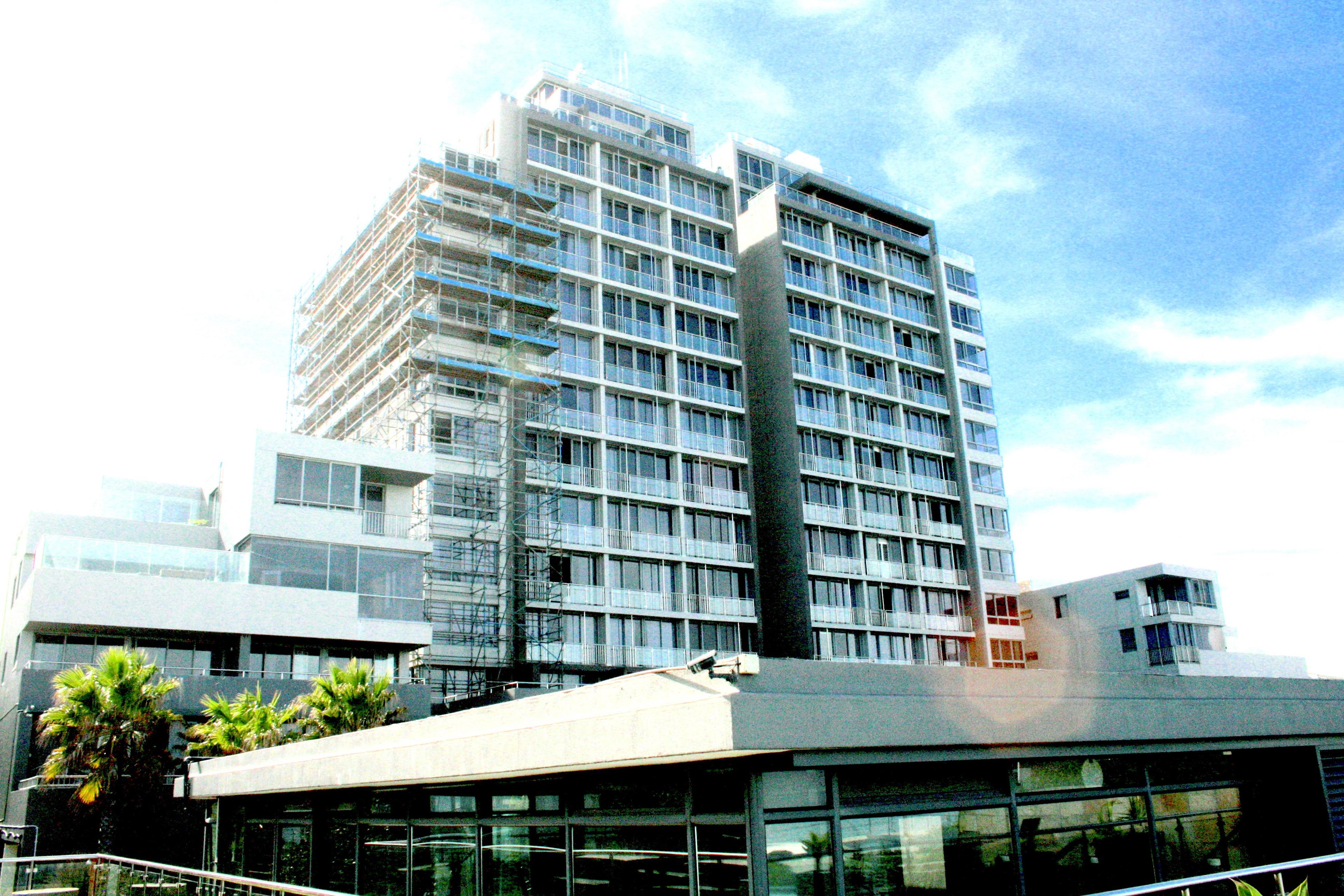 Image 4 of 6