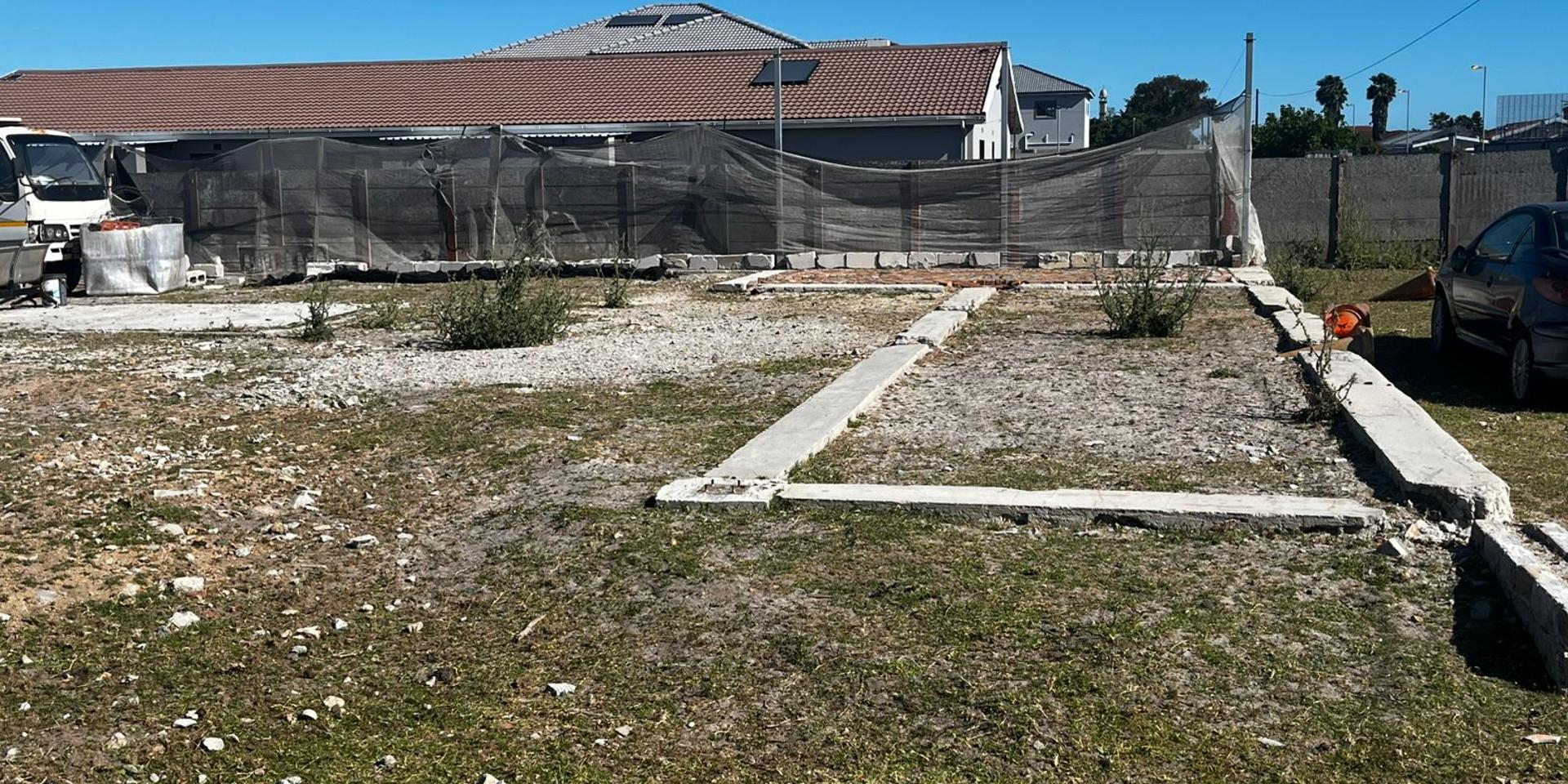 Image 2 of 6
