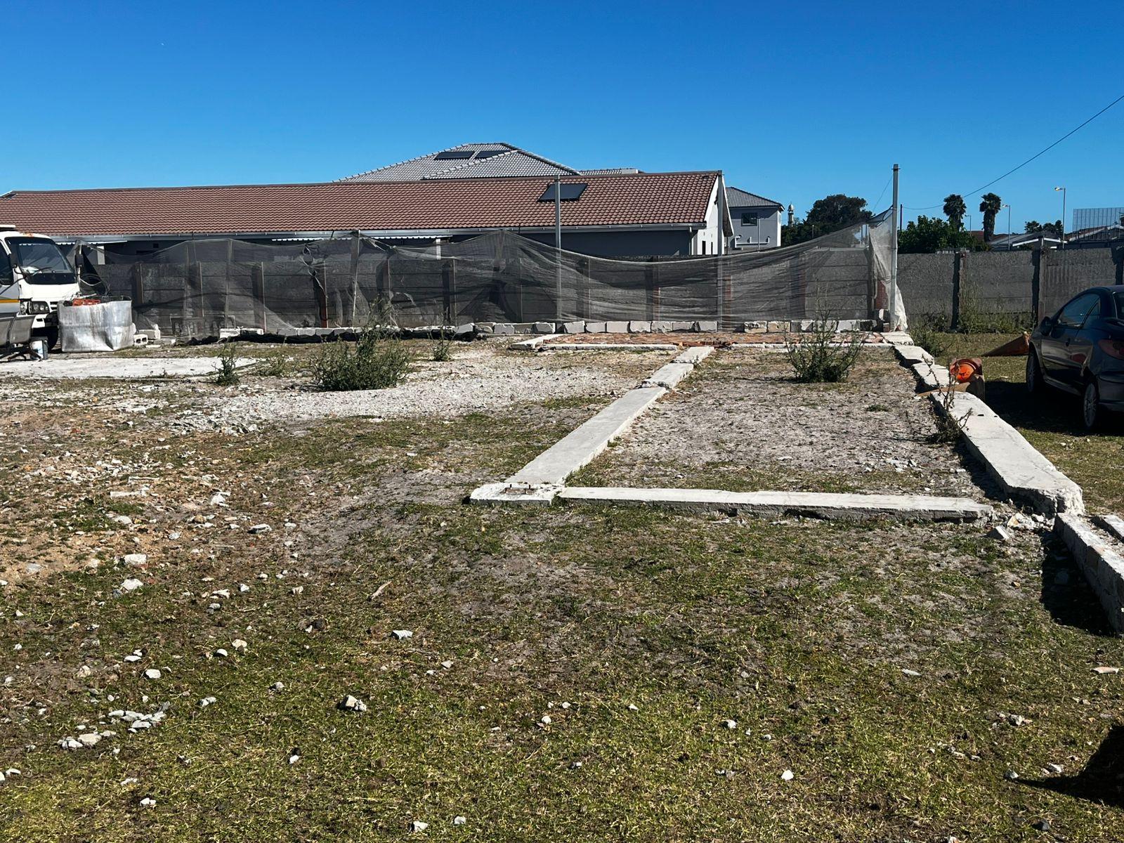 Image 2 of 6