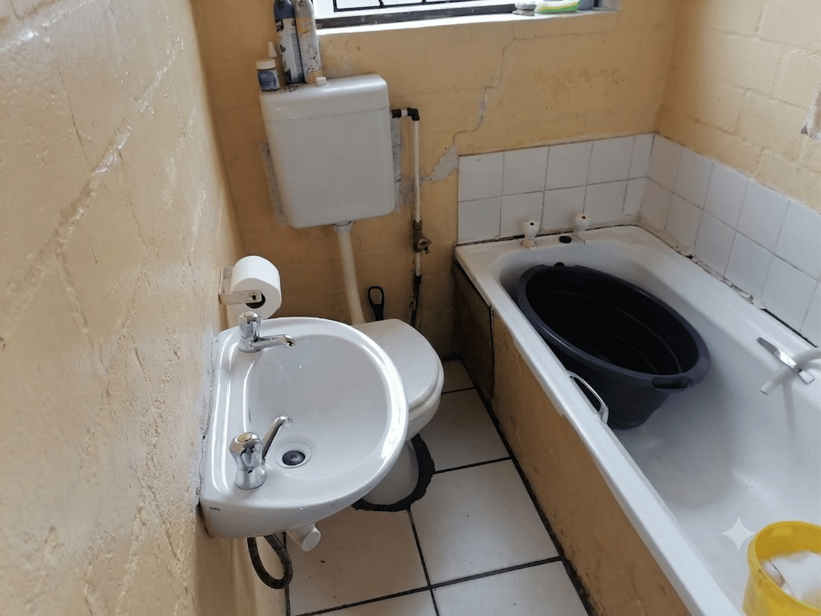 Image 4 of 6