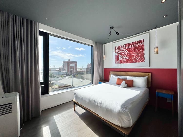 Main property image