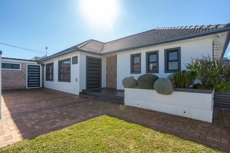 Main property image