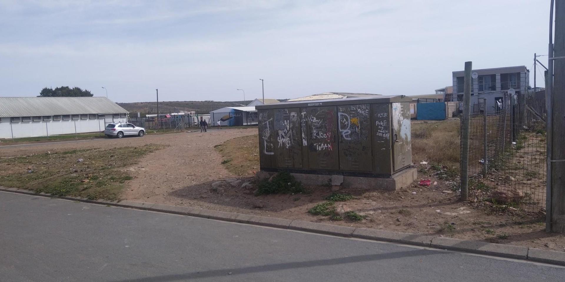 Image 4 of 6
