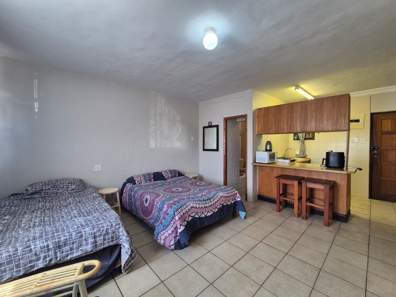 Image 4 of 6