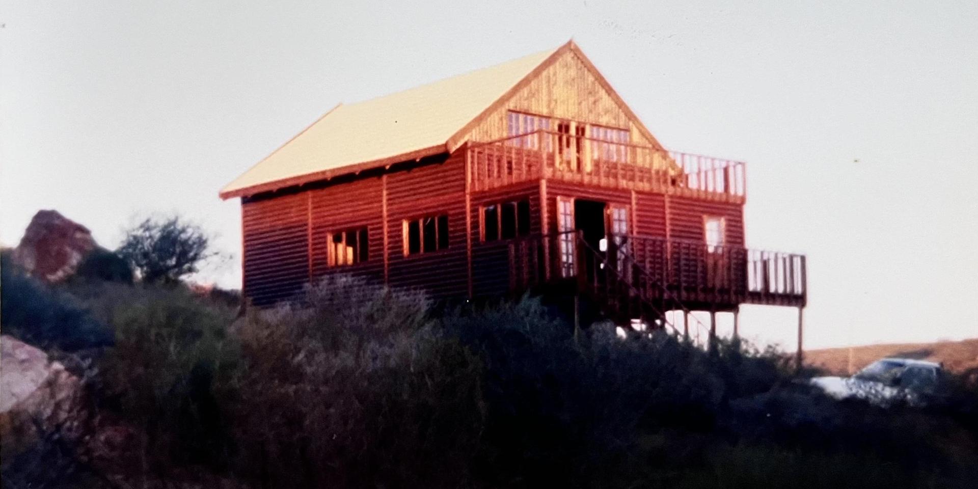 Image 2 of 6