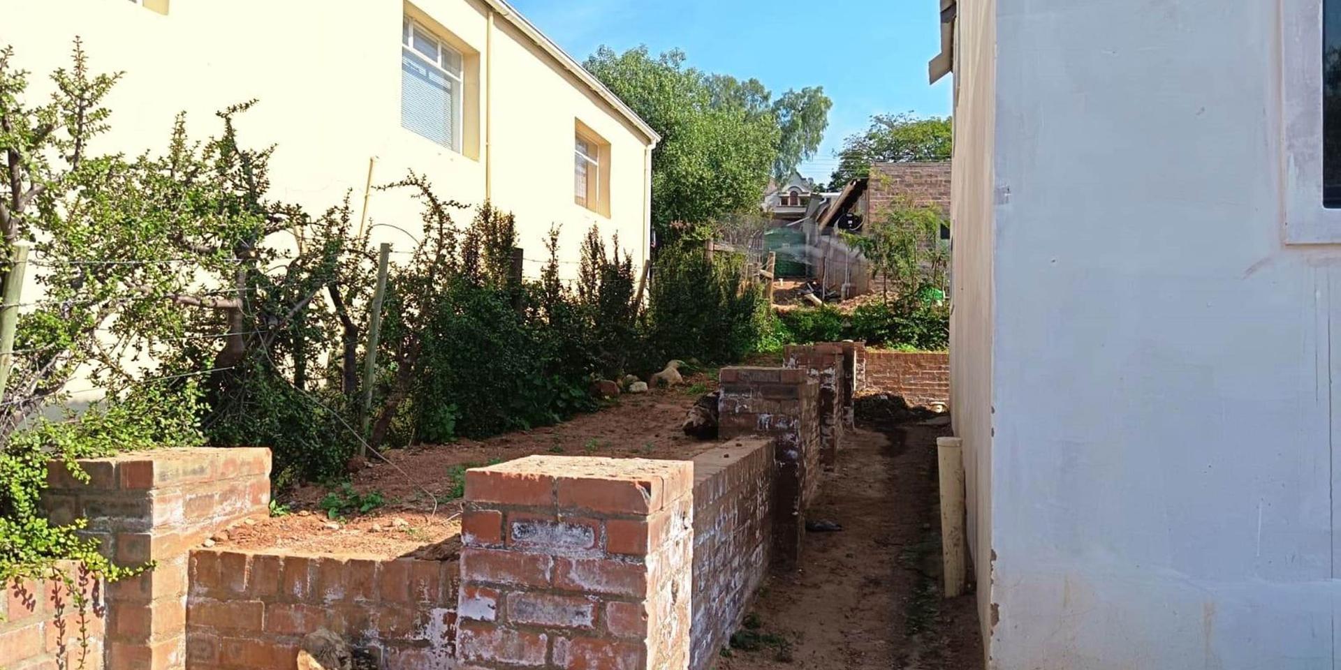 Image 4 of 6