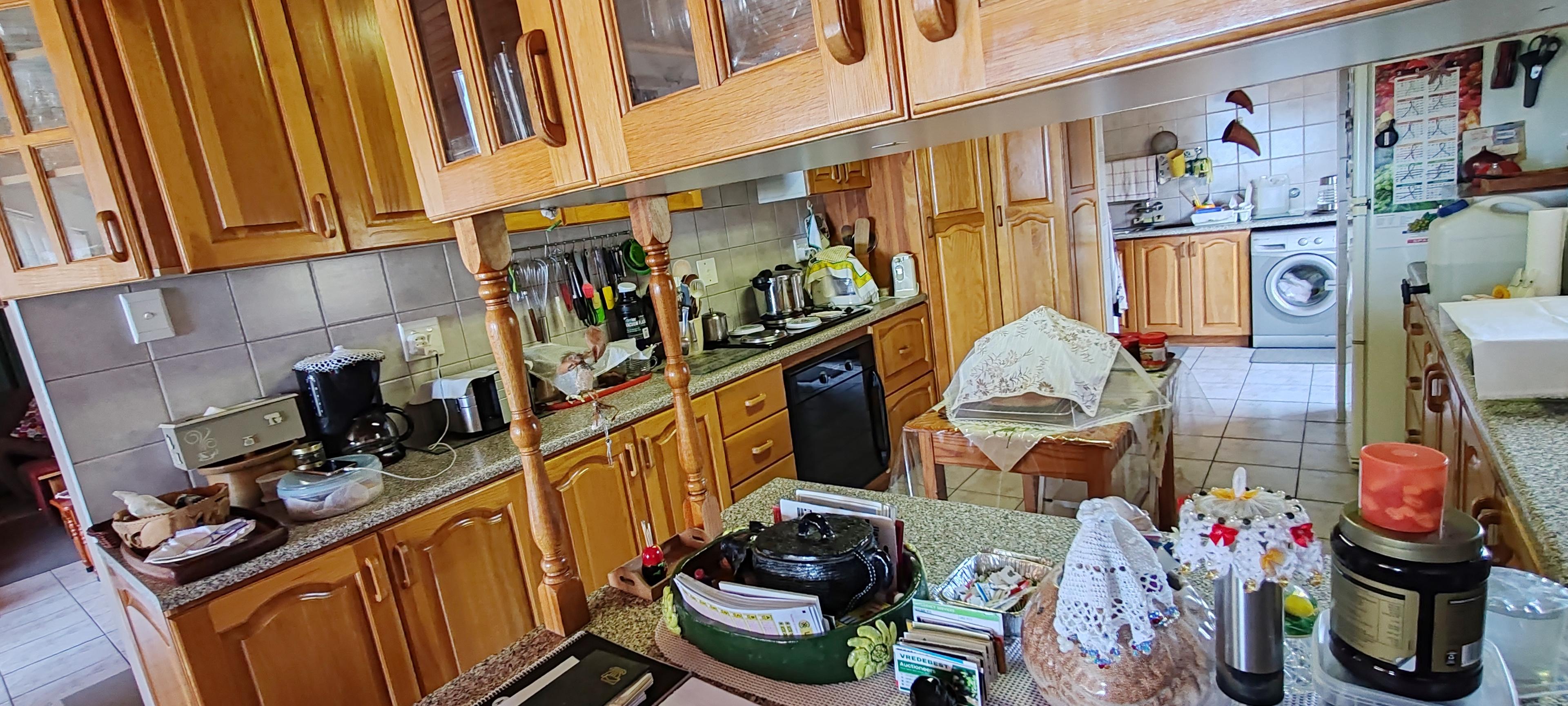 Image 5 of 6