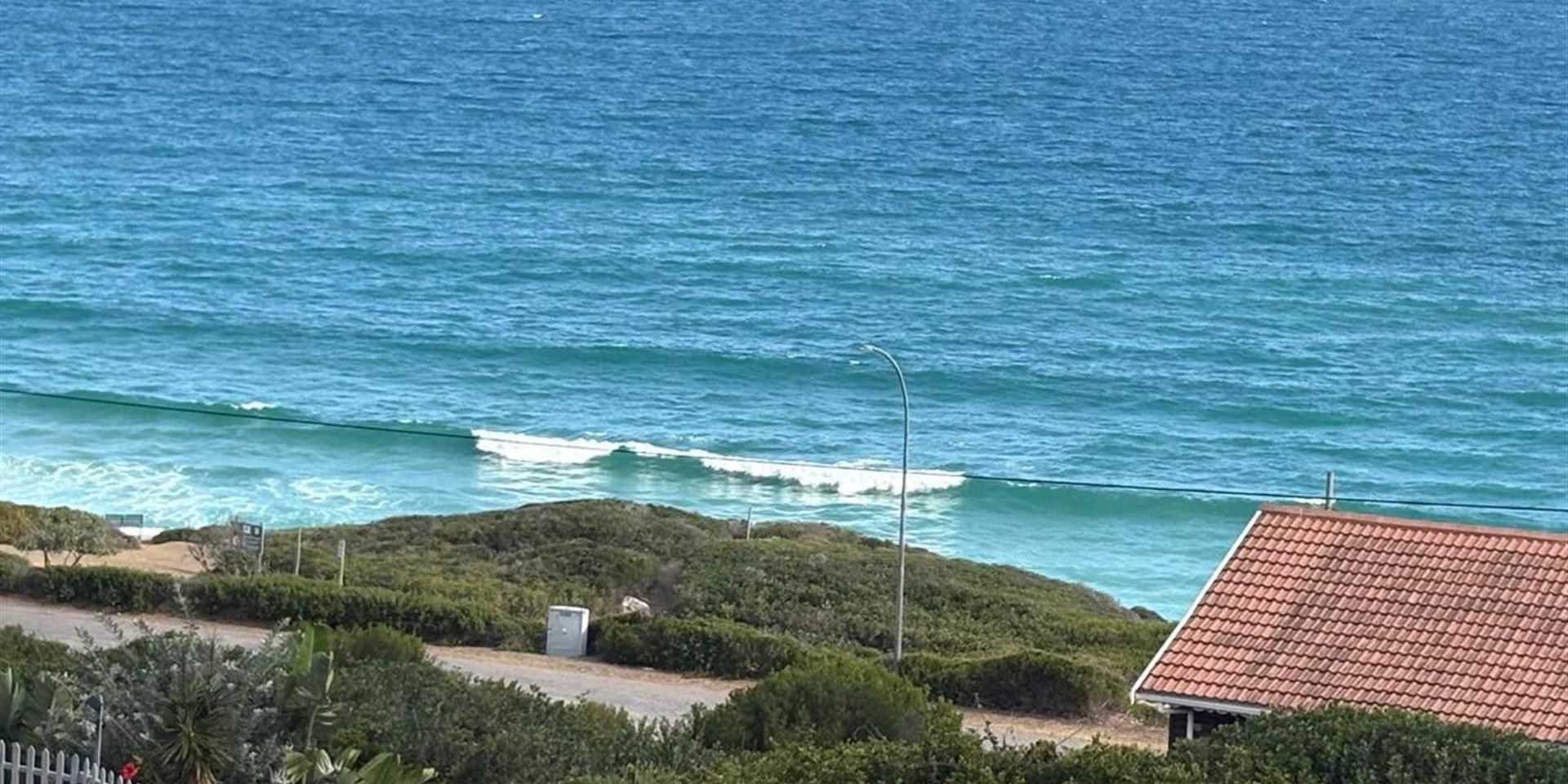 Image 3 of 6