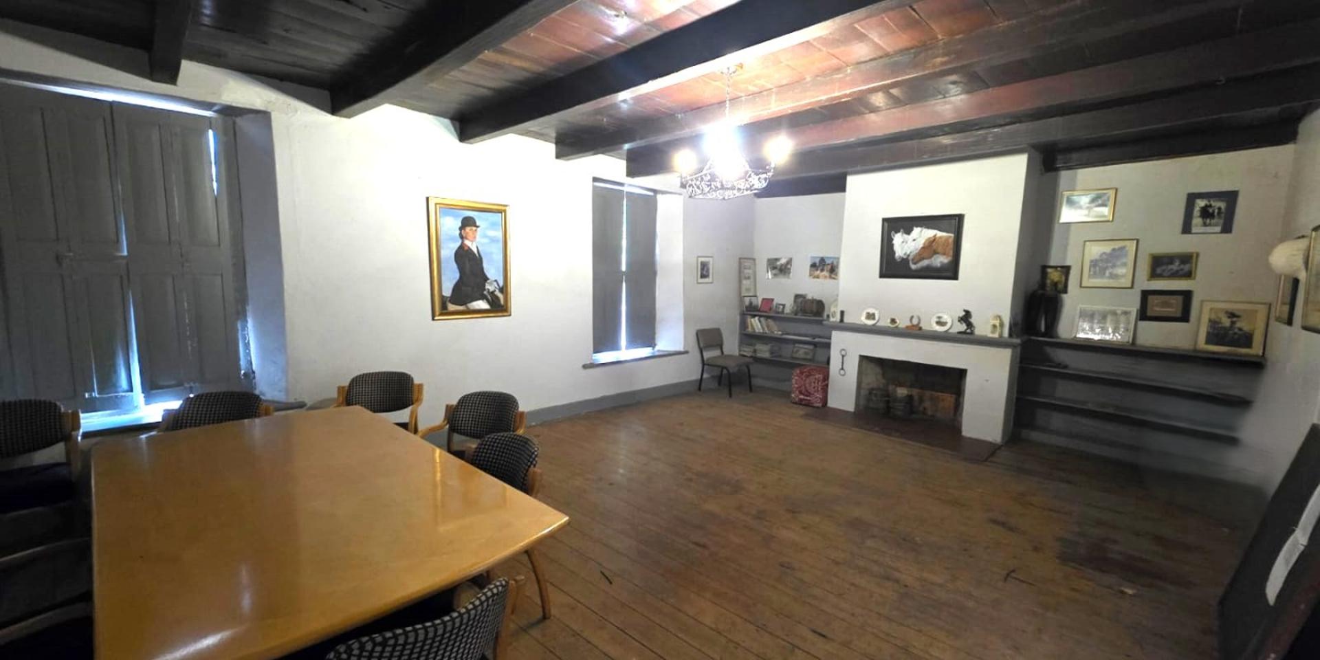 Image 4 of 6