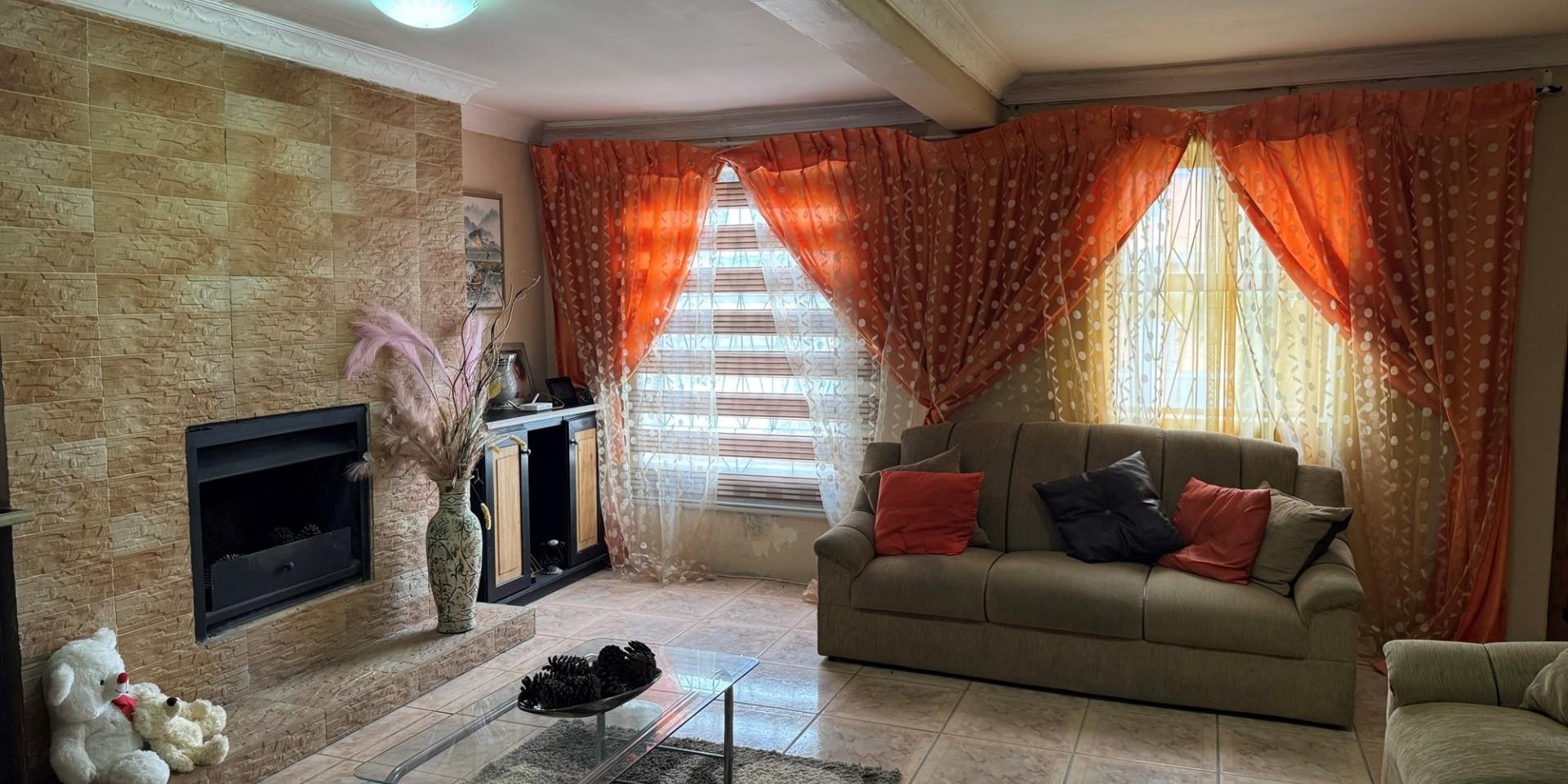 Image 2 of 6