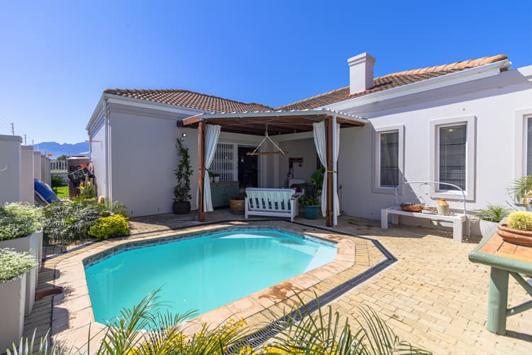 Main property image