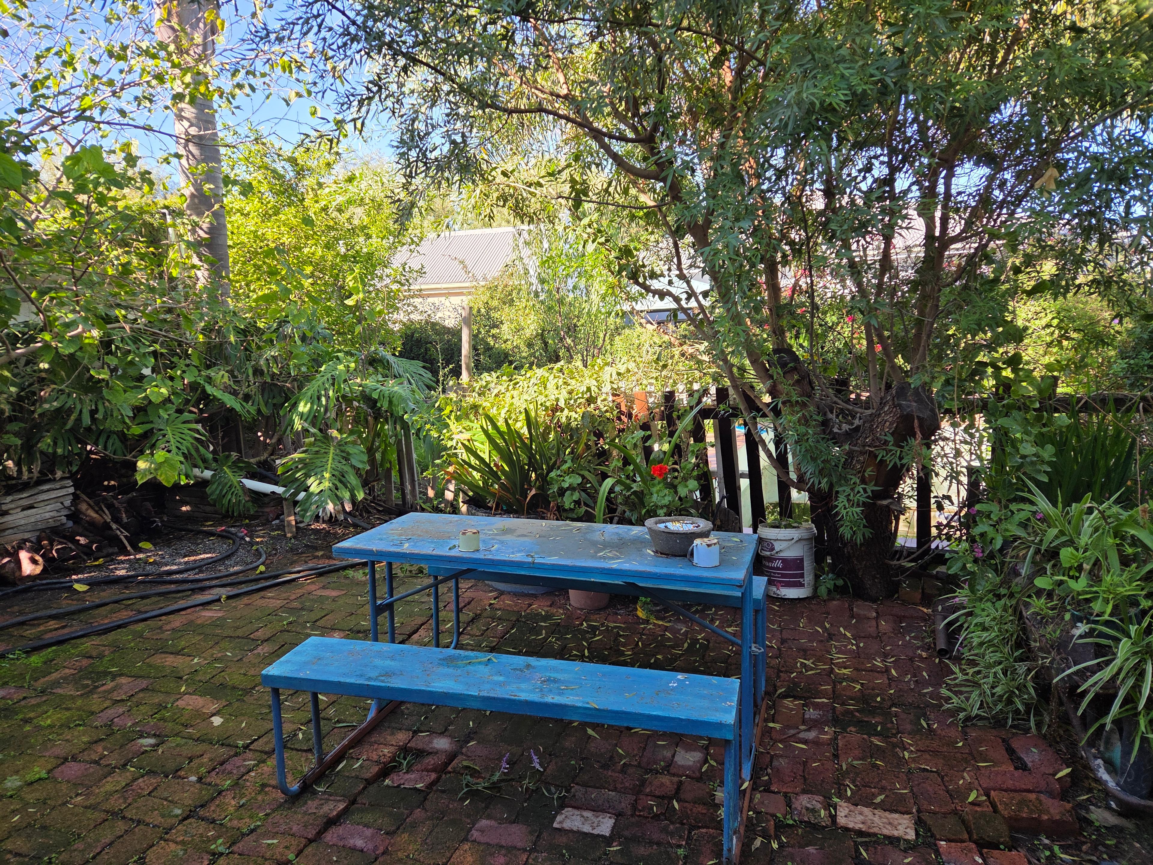 Image 3 of 6