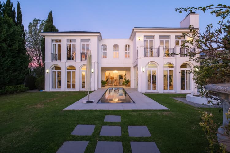 Main property image