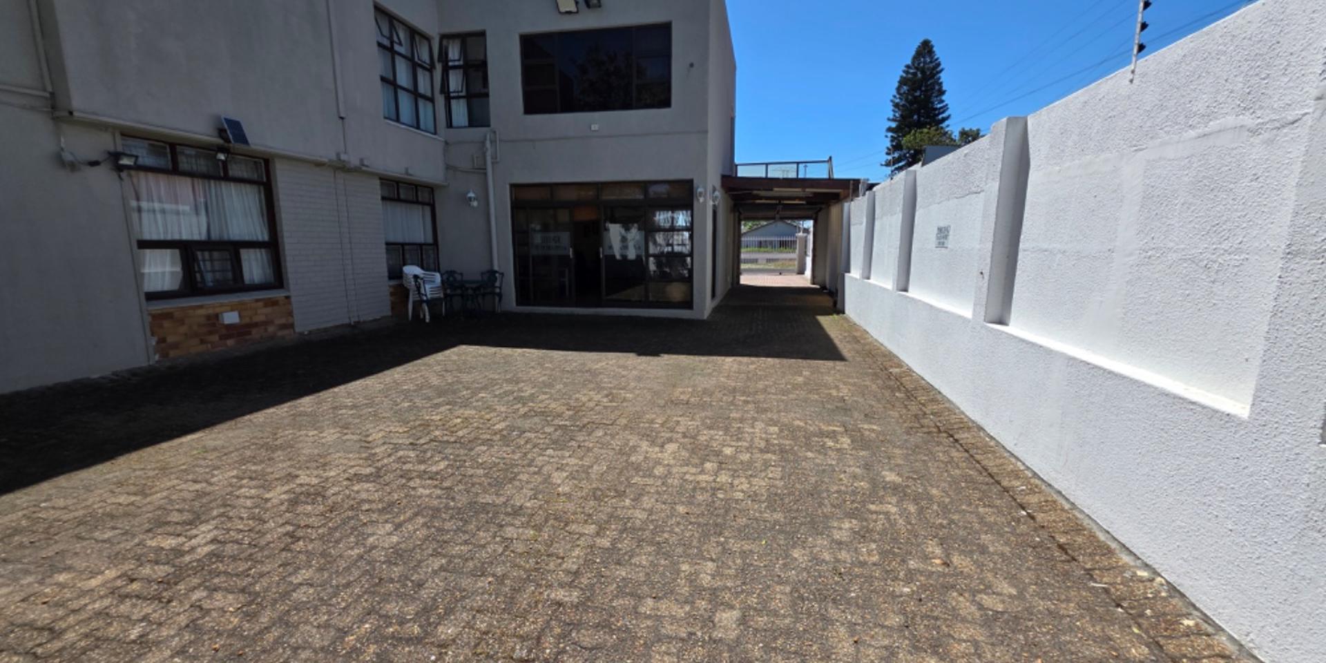 Image 2 of 6
