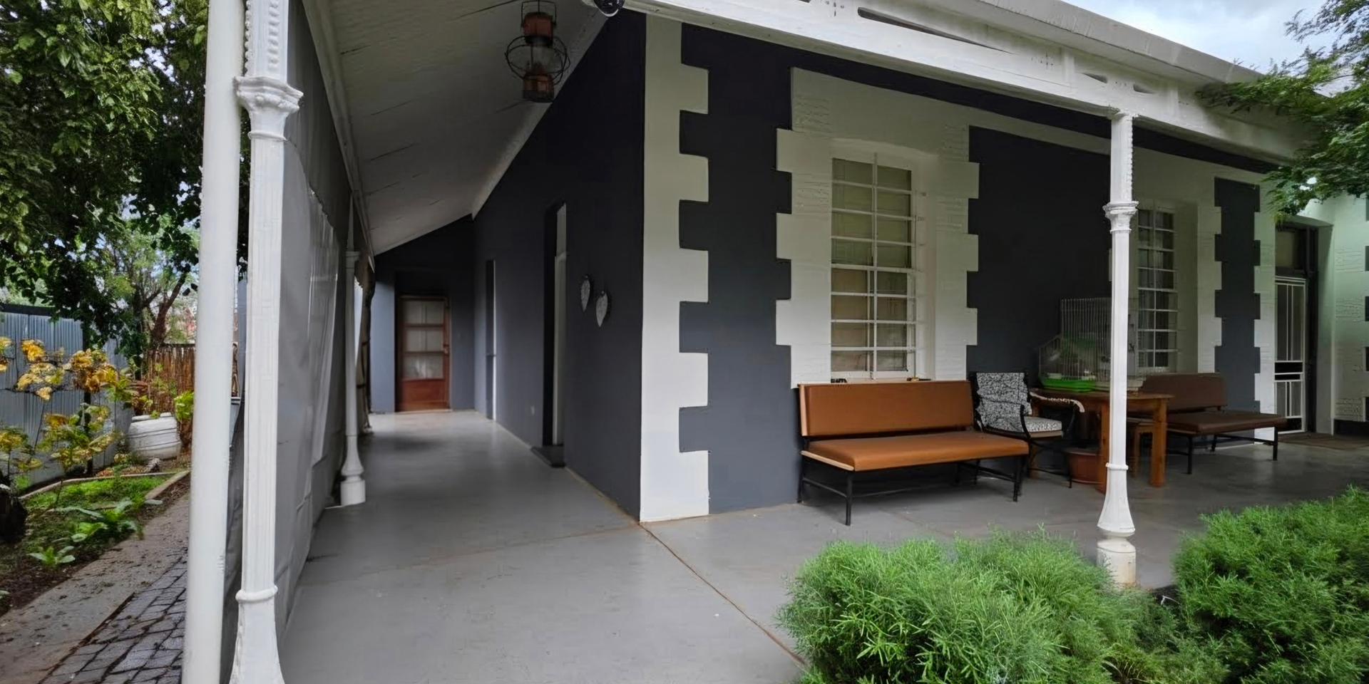 Image 3 of 6