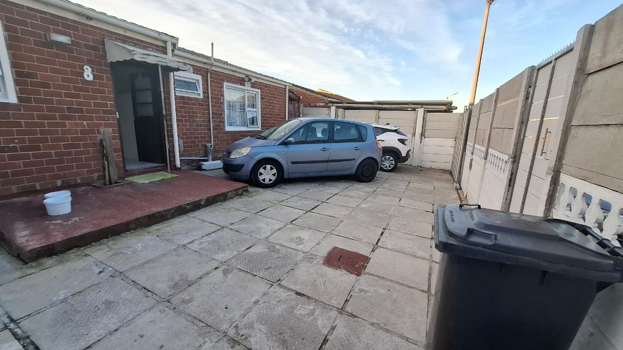 Image 1 of 6