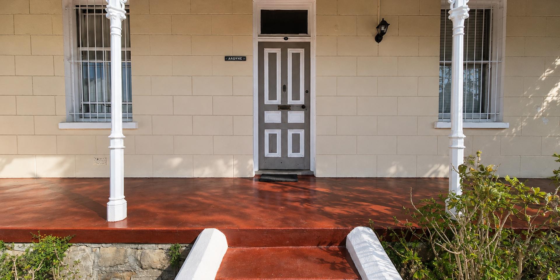 Image 1 of 6