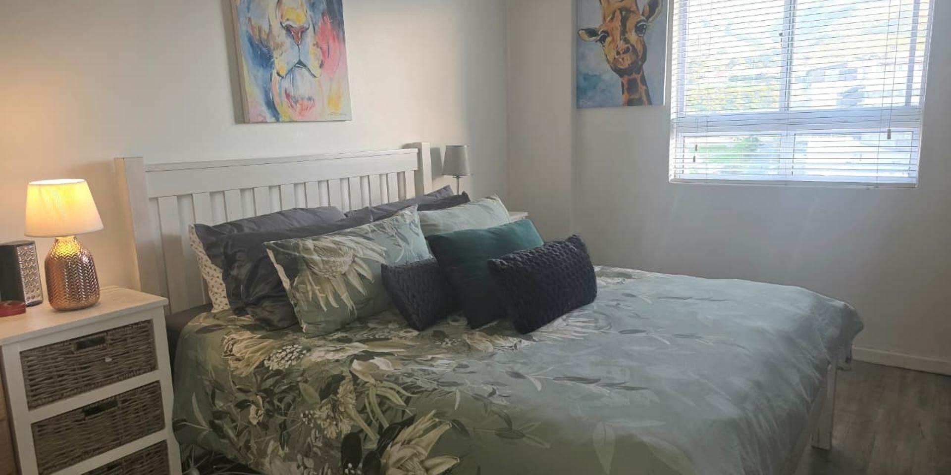 Image 4 of 6
