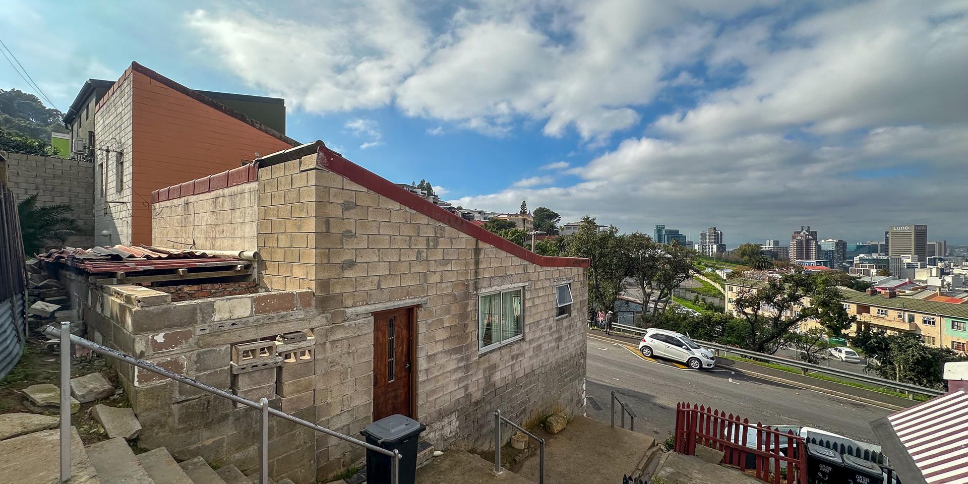 Image 1 of 6