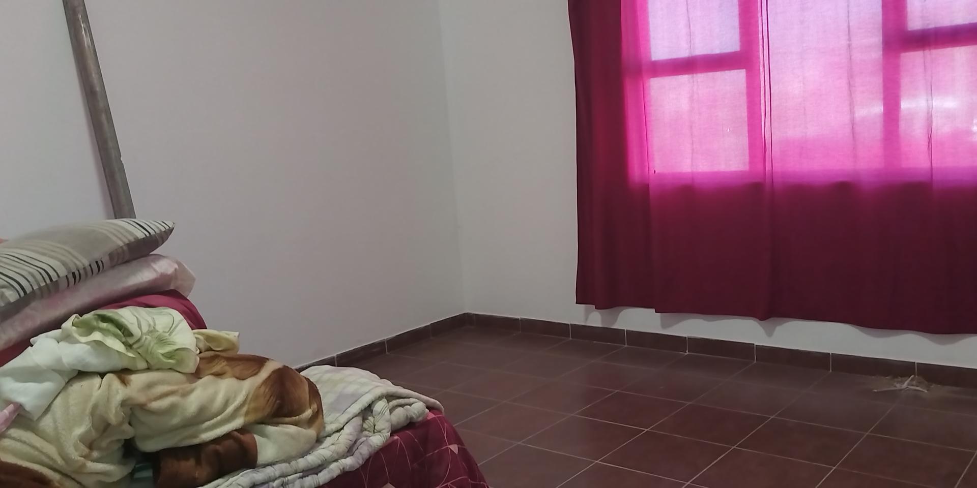 Image 4 of 6