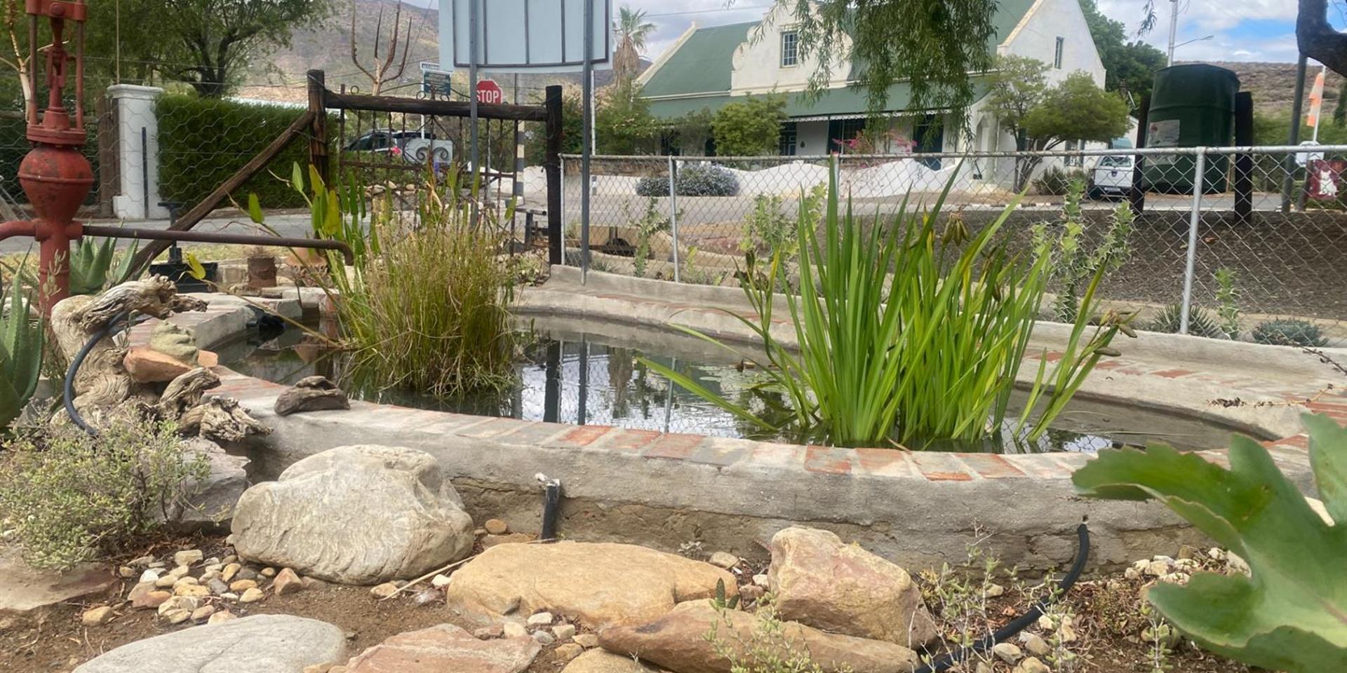 Image 4 of 6