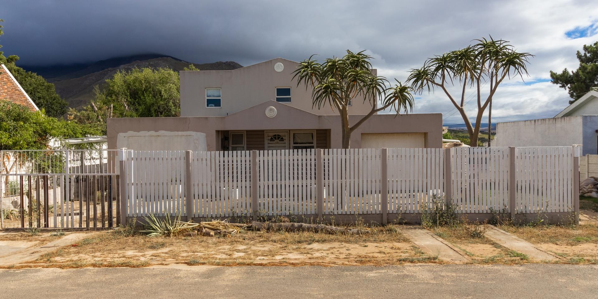 Image 4 of 6