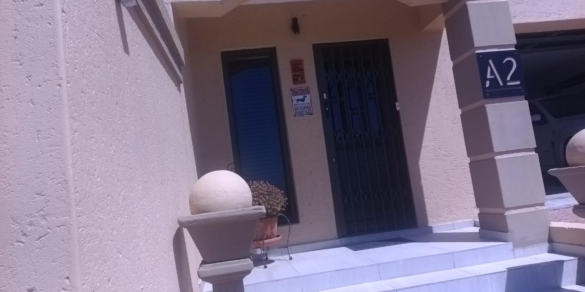 Image 3 of 6