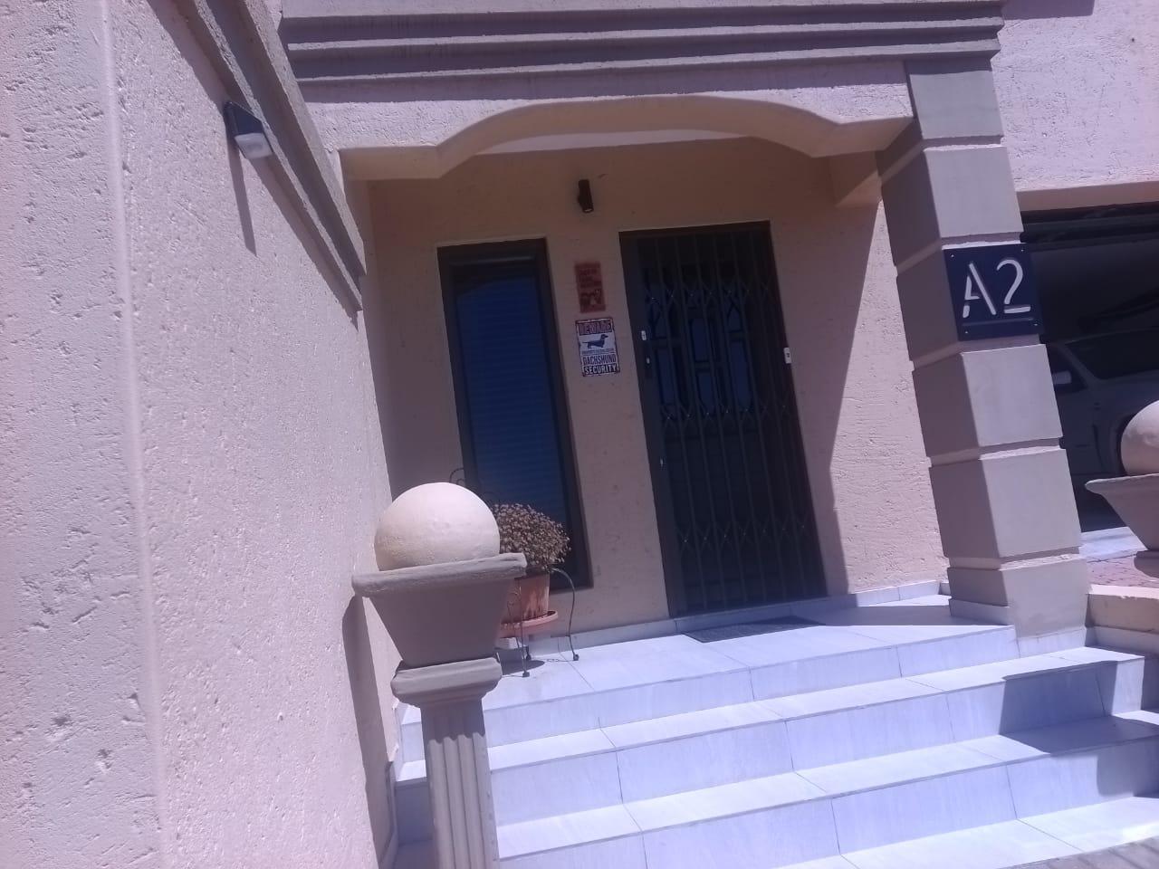 Image 3 of 6